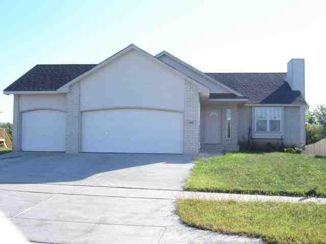 805 S Sunset Cir, Andover, KS 67002
