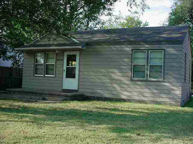 2018 W Walker St, Wichita, KS 67213