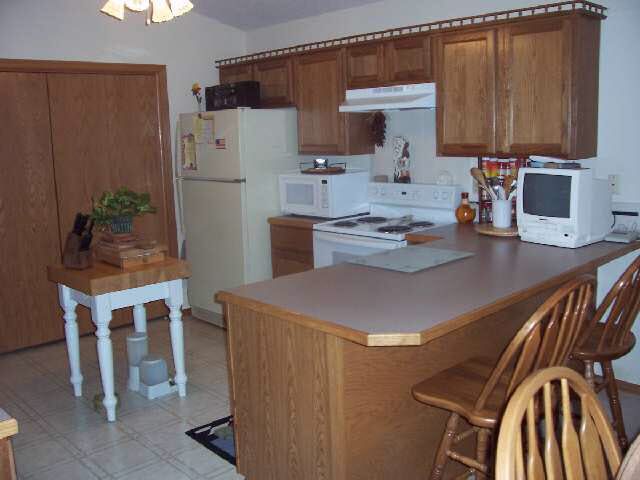 1400 Autumn Valley Cir, Mulvane, KS 67110