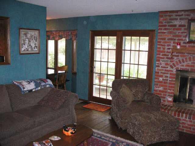 856 Trinity Ct, Newton, KS 67114