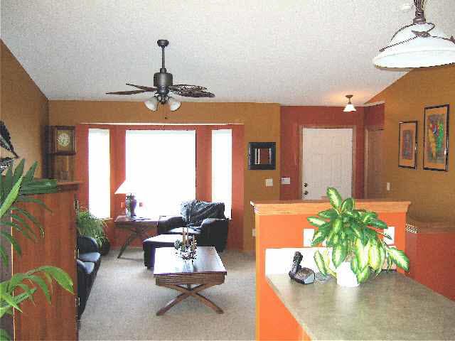 607 E Plantation Rd, Maize, KS 67101