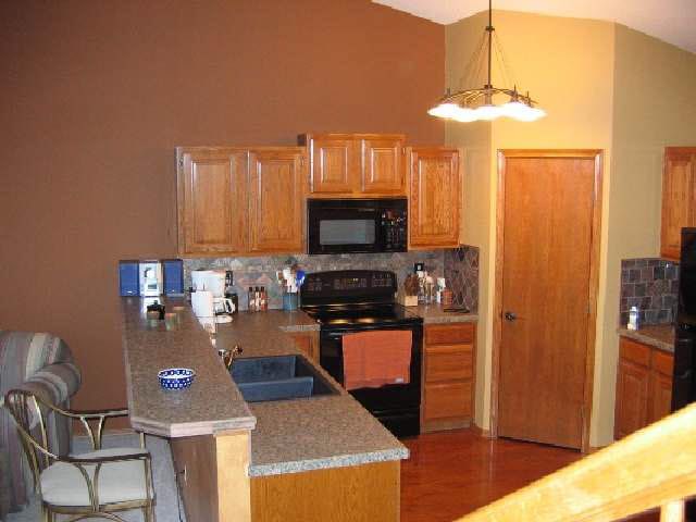 6802 E Odessa, Bel Aire, KS 67226