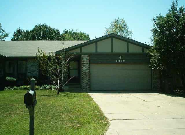 9019 E Funston, Wichita, KS 67207