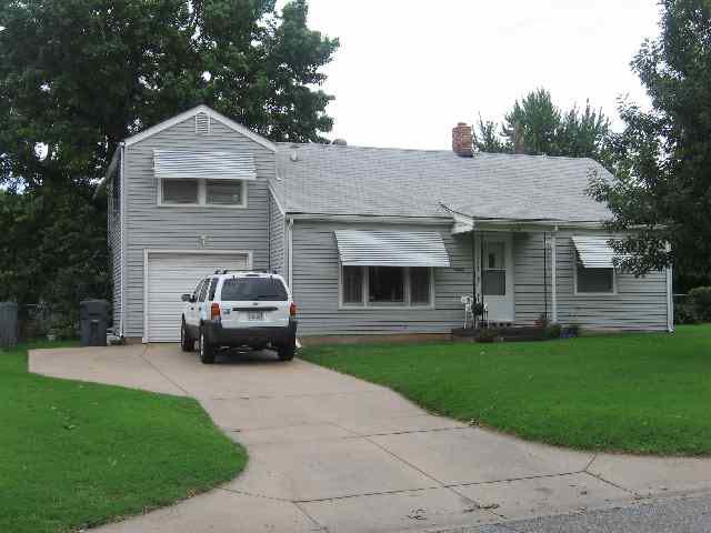 3306 E Countryside, Wichita, KS 67218