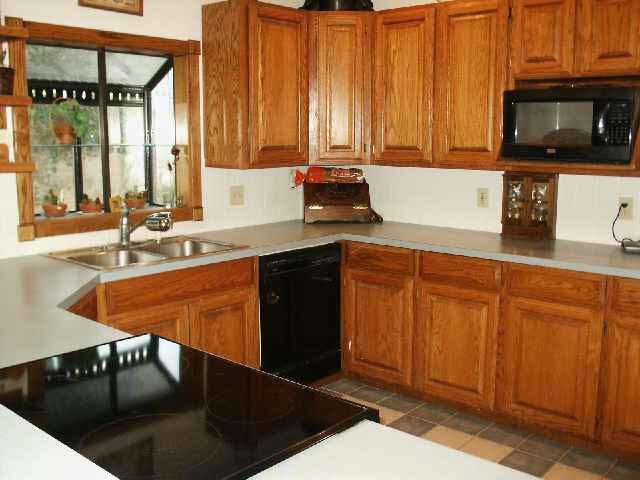 18577 SW Bison Rd, Rose Hill, KS 67133