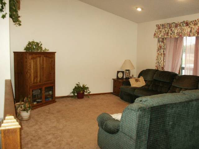 18577 SW Bison Rd, Rose Hill, KS 67133