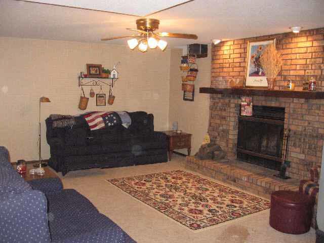 2035 S Capri Ct, Wichita, KS 67207