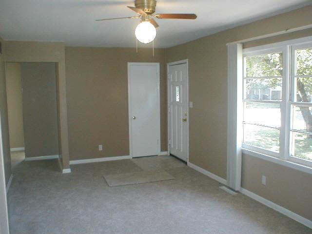 124 Edgemoor, Derby, KS 67037
