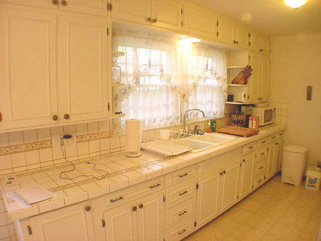 1207 Berry, Newton, KS 67114