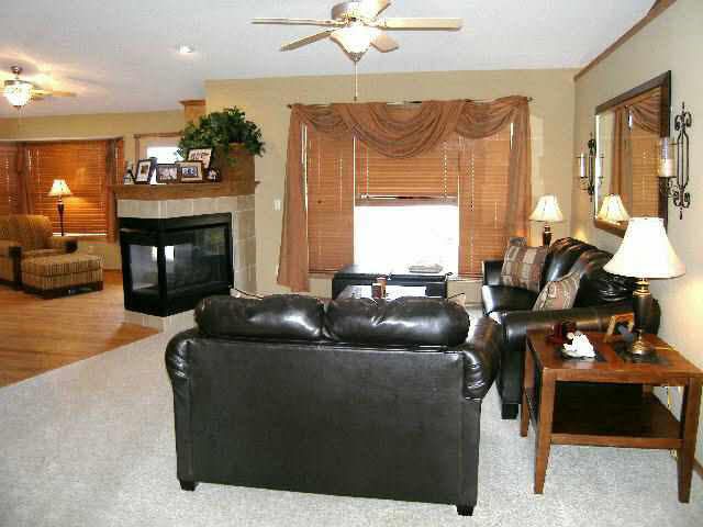 1315 Summit Cir, Derby, KS 67037