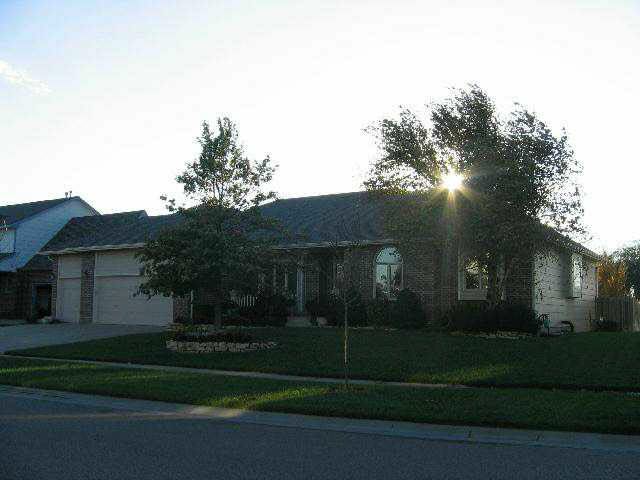801 N Cedar Pk, Wichita, KS 67235
