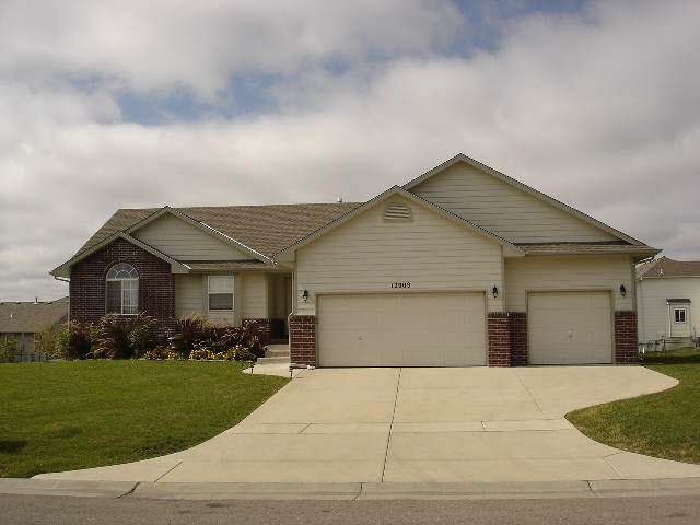 12009 E Laguna, Wichita, KS 67207