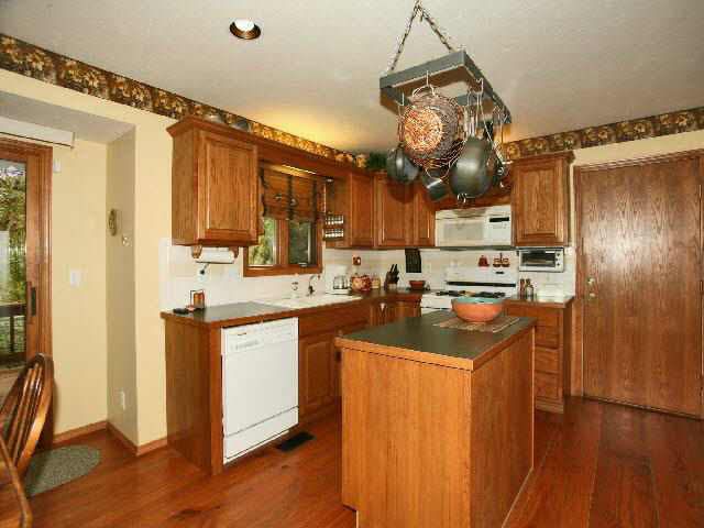 153 Elm Ct, Andover, KS 67002