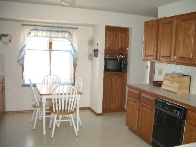 2443 Persimmon, Derby, KS 67037