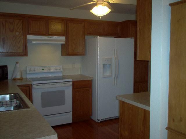 2243 Walnut Creek Ct, Derby, KS 67037