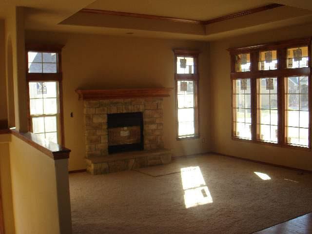 1012 Bel Arbor Cir, Derby, KS 67037