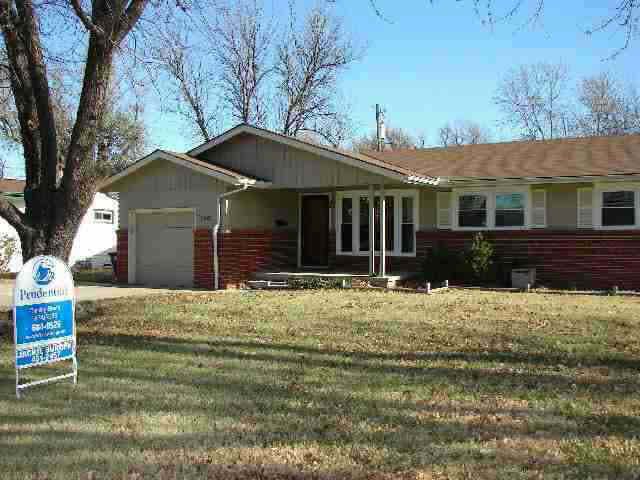 2470 Perry, Wichita, KS 67204
