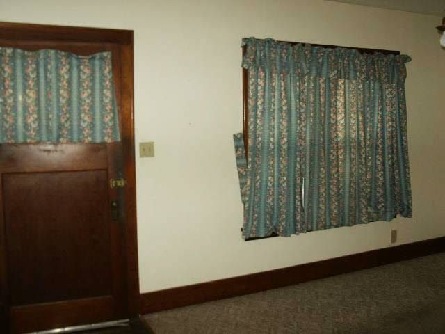 802 SE 2nd St, Newton, KS 67114