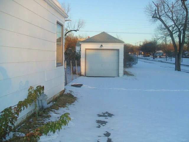 1602 N Erie, Wichita, KS 67214