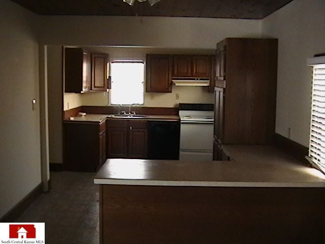 1143 Dellrose, Wichita, KS 67208