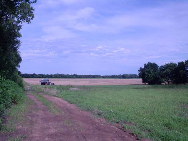 1905 S Old Settlers Rd, Halstead, KS 67056