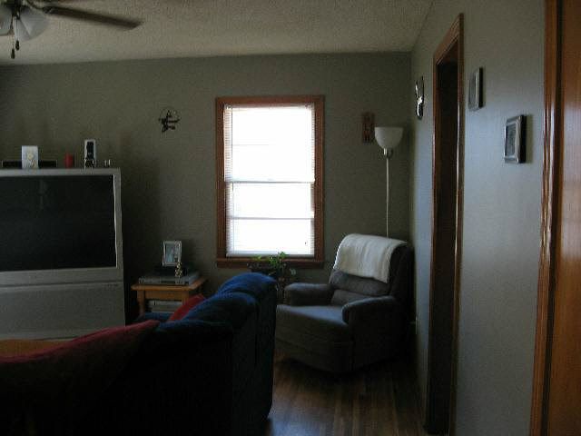 1702 E Marion, Wichita, KS 67217