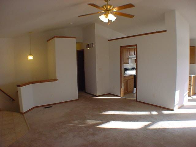 329 Sheffield St, Newton, KS 67114