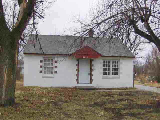 2925 E Maplewood, Wichita, KS 67214