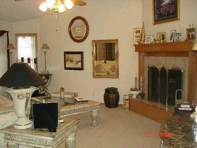 4976 Parkhurst, Bel Aire, KS 67220