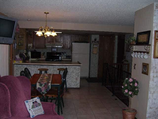 2016 S Fieldcrest, Wichita, KS 67209