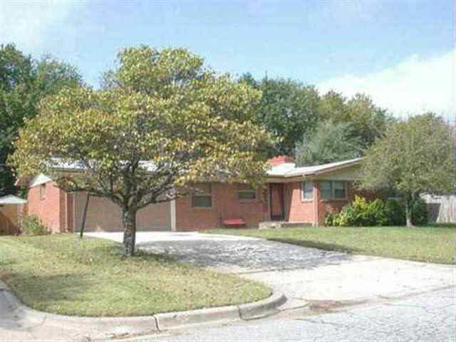 1817 N Edgemoor, Wichita, KS 67208