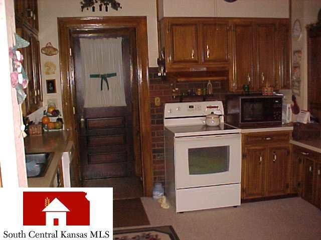 206 W 8th, Newton, KS 67114