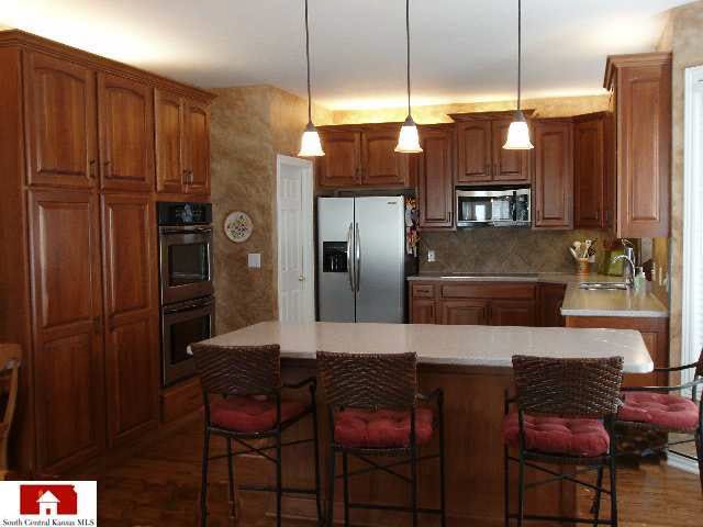 633 Glendevon, Andover, KS 67002