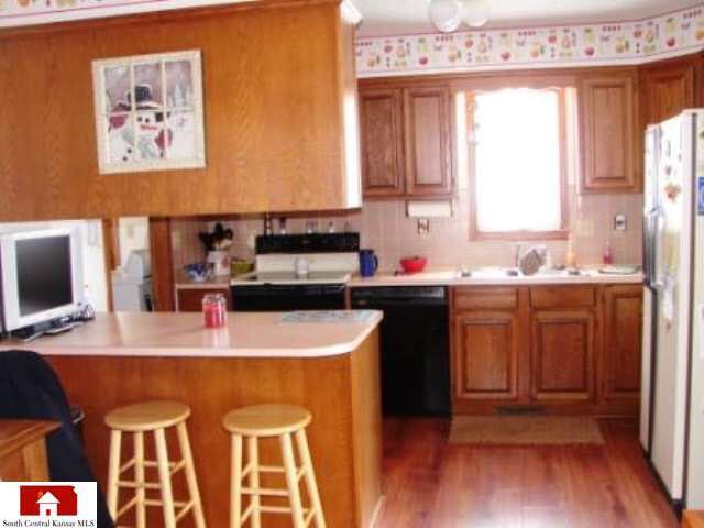 620 Quail Dr, Newton, KS 67114
