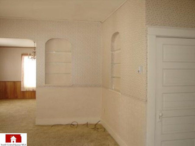 306 E 5th, Newton, KS 67114
