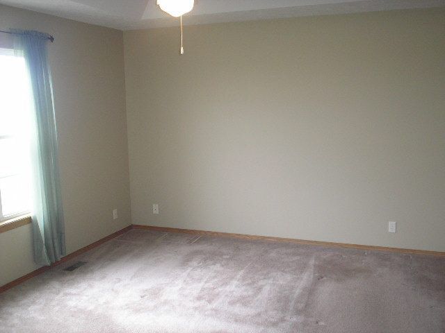 2131 Sommerhauser Dr, Derby, KS 67037