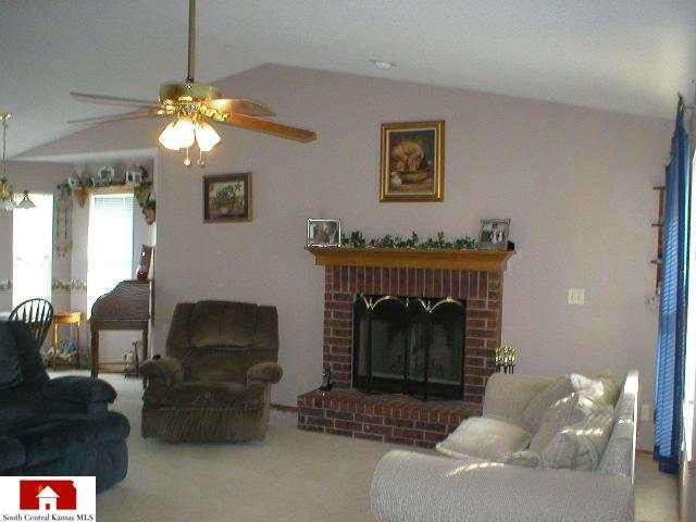 1214 E Harvest Ln, Goddard, KS 67052