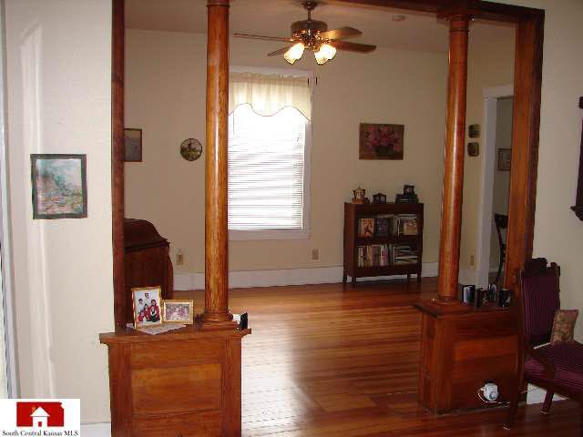 314 E 9th, Newton, KS 67114