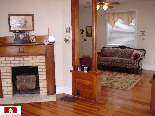 314 E 9th, Newton, KS 67114