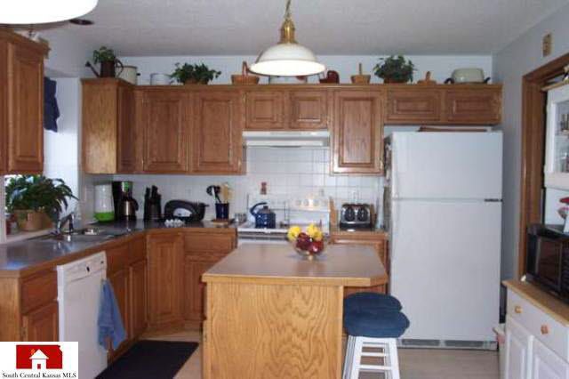 143 Birch Ct, Andover, KS 67002