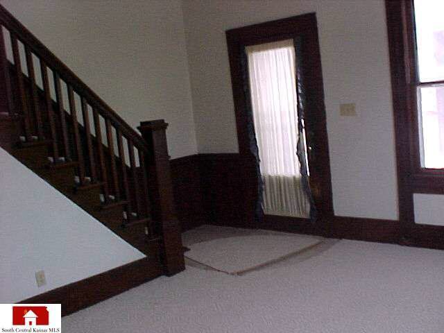 325 E 6th, Newton, KS 67114
