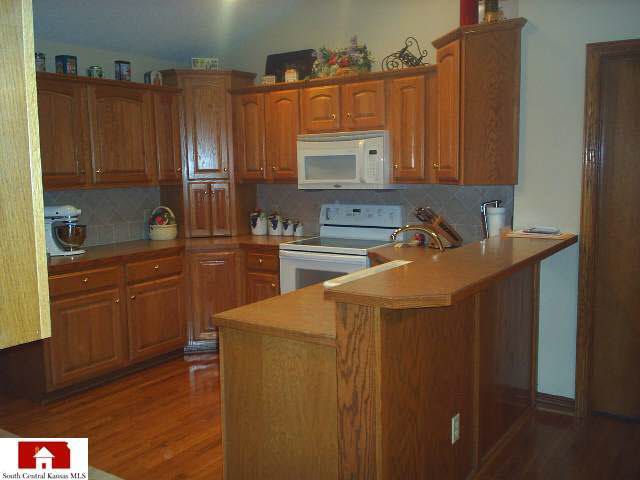 2129 E 98th St N, Valley Center, KS 67147