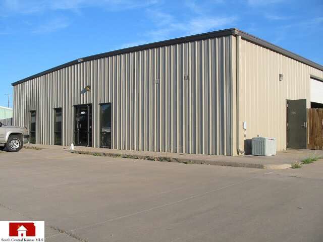 1501 E Broadbeck, Park City, KS 67219