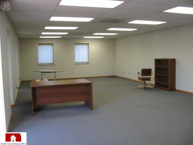 1501 E Broadbeck, Park City, KS 67219
