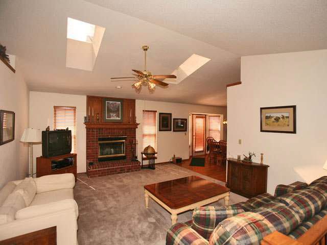 609 W 2nd St, Andover, KS 67002