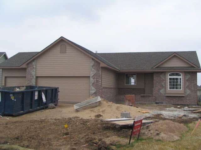 312 Stone Path St, Derby, KS 67037