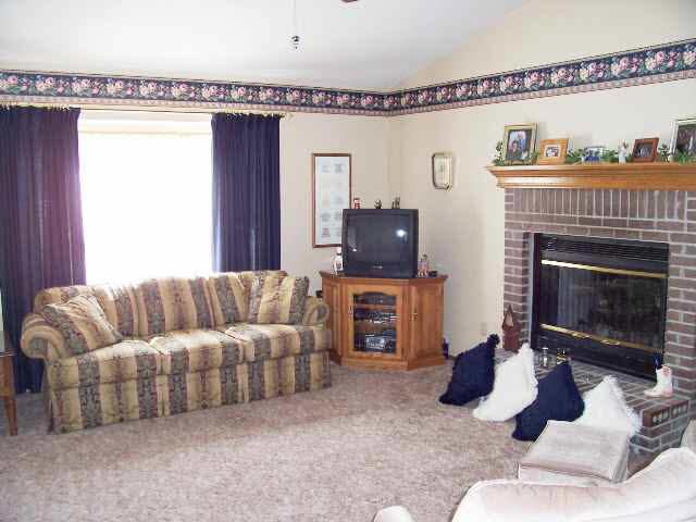 106 E Buckthorn, Derby, KS 67037
