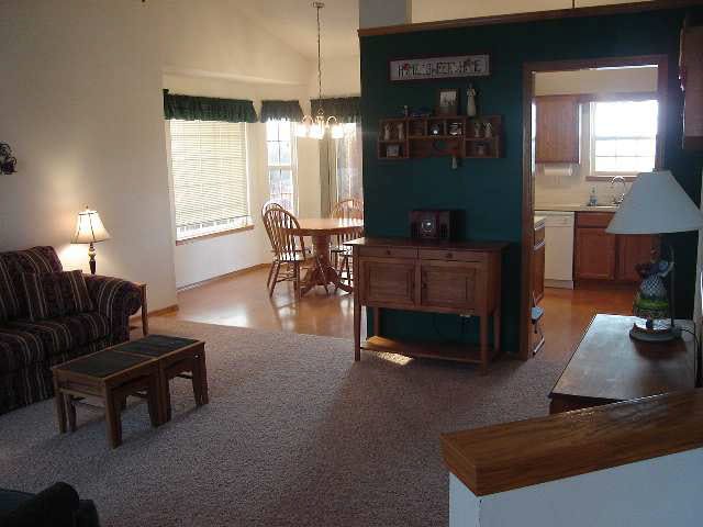 114 E Creekstone, Mulvane, KS 67110