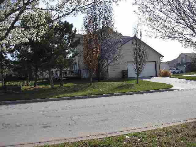 2012 N Pineview, Andover, KS 67002