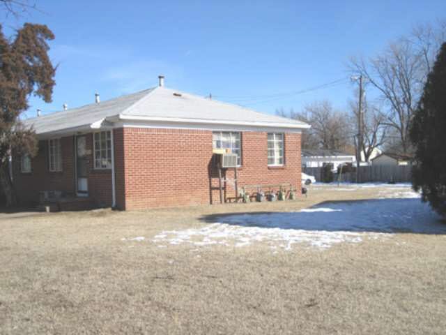 604 S Hunter, Wichita, KS 67207